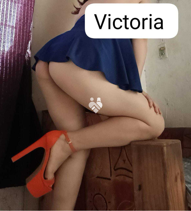 VICTORIA EN CASITA HAREM SOL. PERSONAL VICTORIA EN CASITA HAREM SOL. PERSONAL
